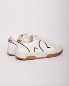 Tenis blancos para vestir casual