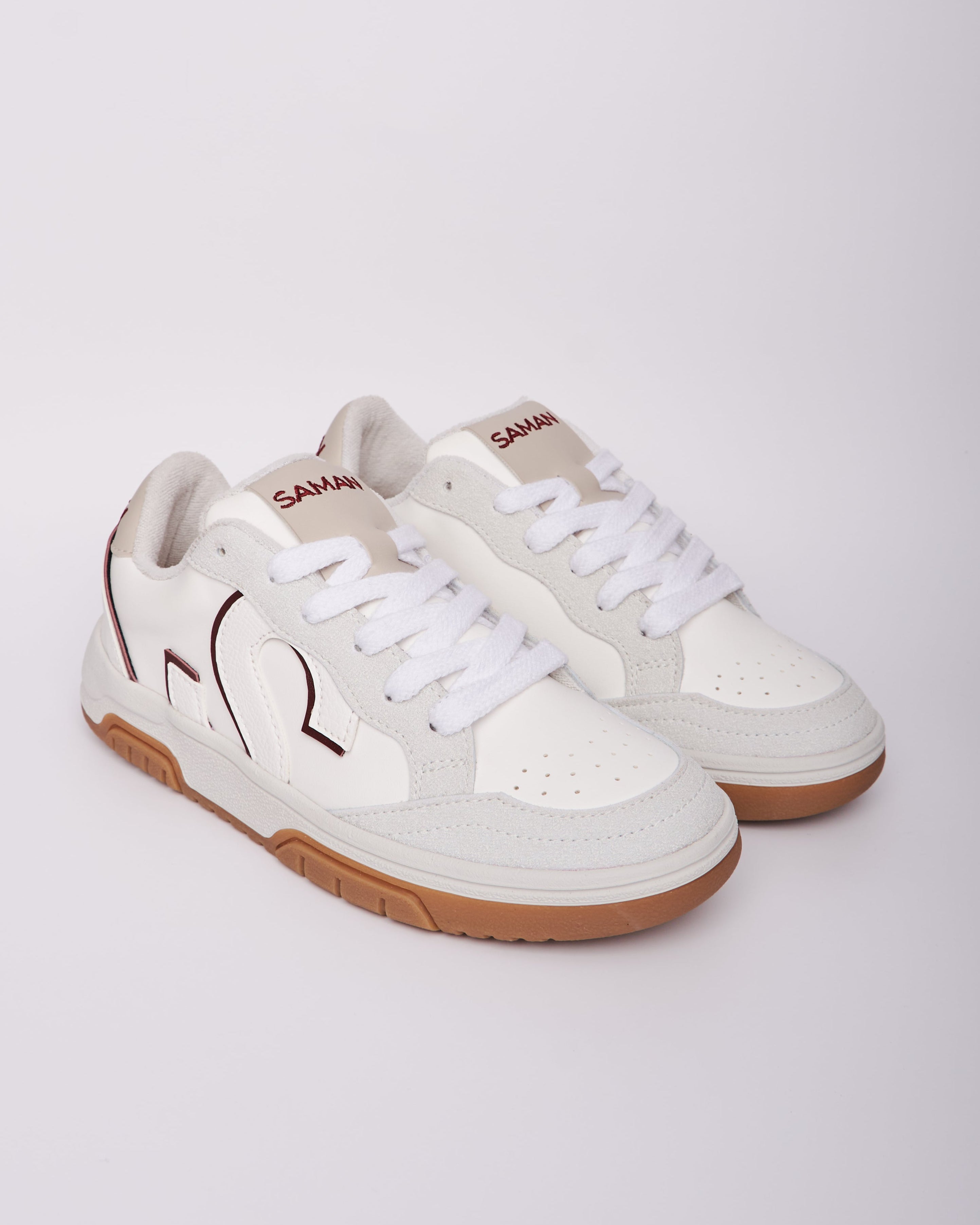 Tenis blancos para vestir casual